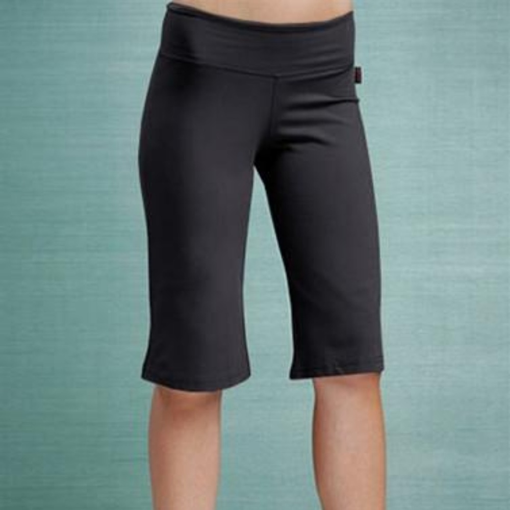 🍍KOS USA Gray Bermuda Short/Capri Athletic Pants